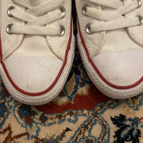 White converse - Picture 4 of 5